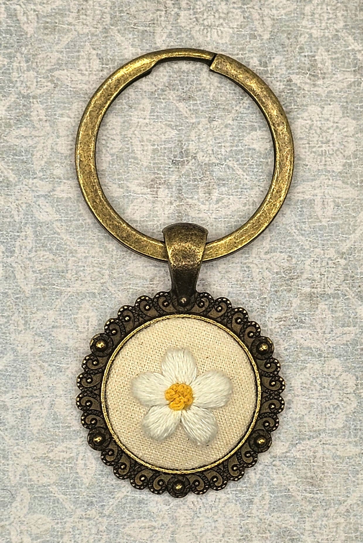 Daisy Flower - Brass Keychain- Hand Embroidery