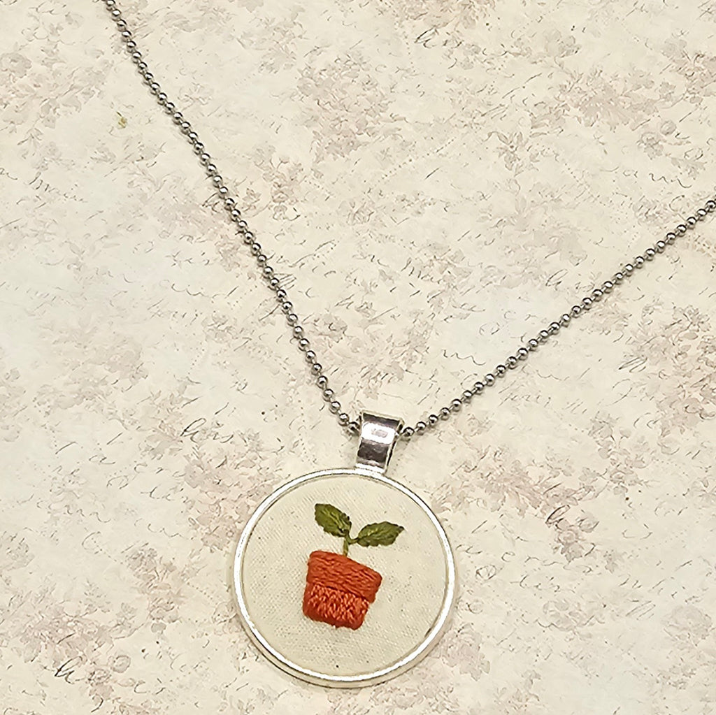 Plant Sprout Necklace -Silver- Hand Embroidery