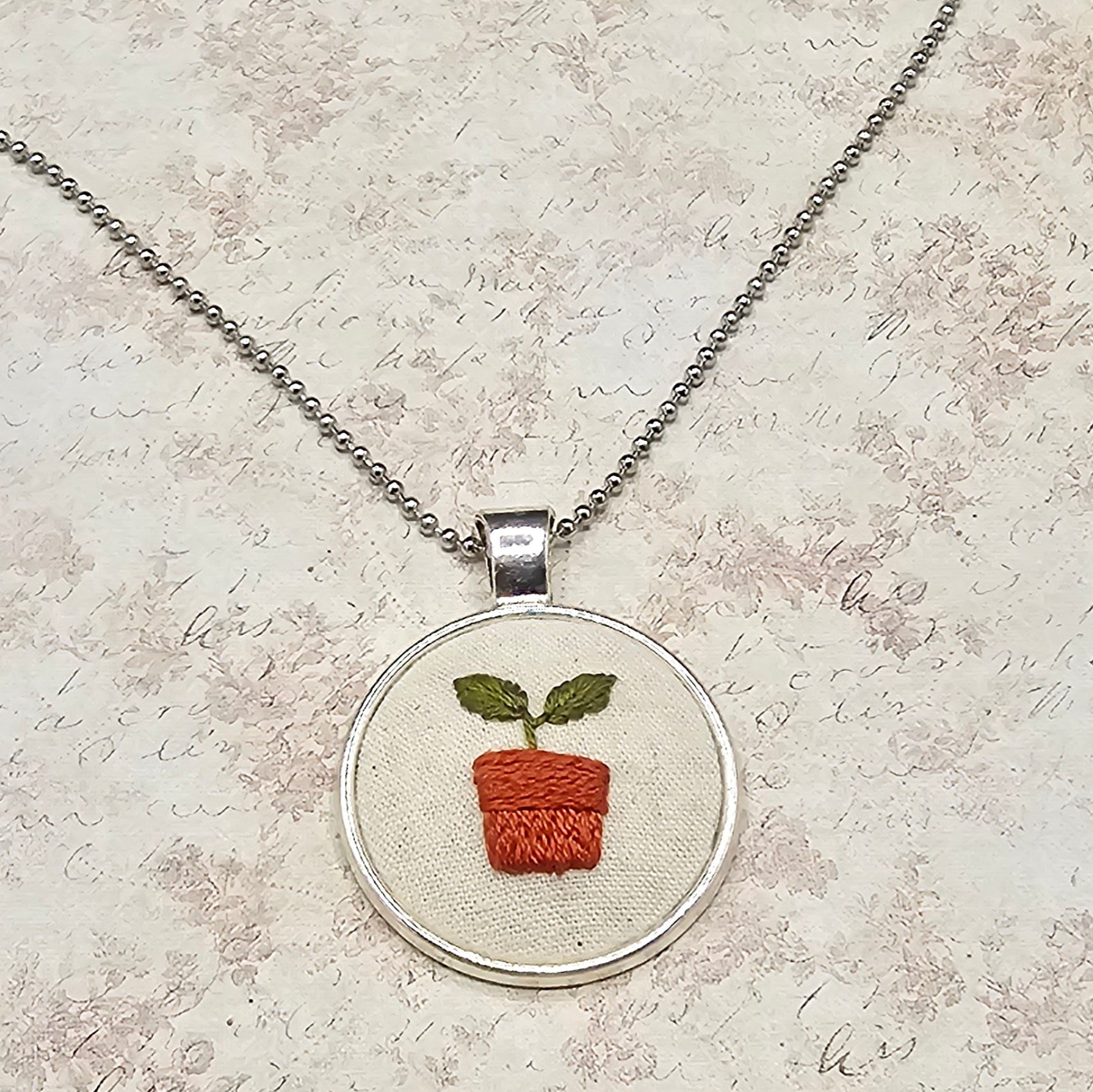 Plant Sprout Necklace -Silver- Hand Embroidery